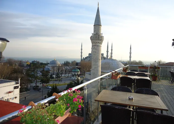 Lapis Inn Hotel & Spa