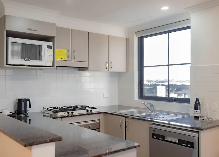Seasons Harbour Plaza Aparthotel Sydney