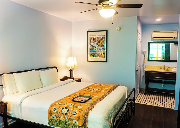 Historic Mardi Gras Inn