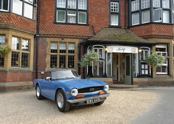 The Montagu Arms Hotel Beaulieu