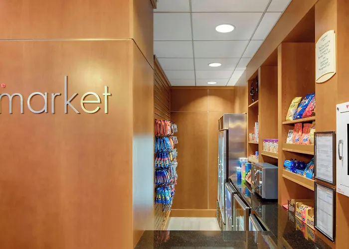 Hotel Courtyard By Marriott Boston Logan Airport
