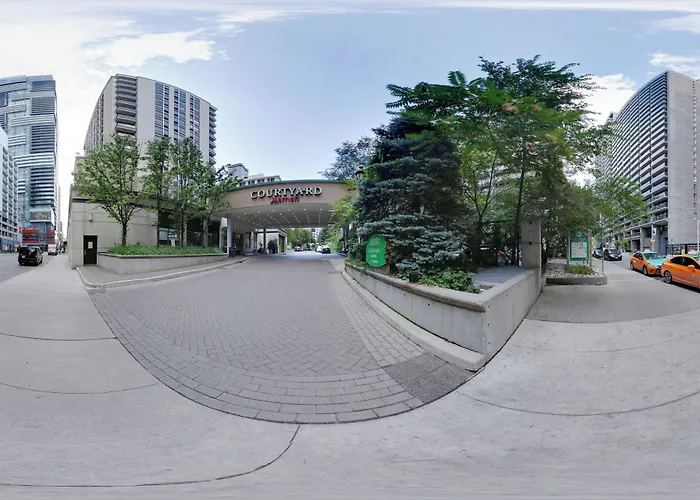 Courtyard By Marriott Toronto Downtown