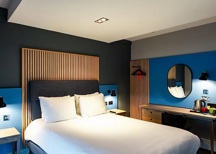 Village Hotel Leeds South