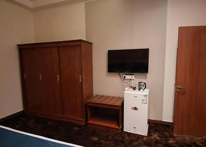 Meral Crown Hotel