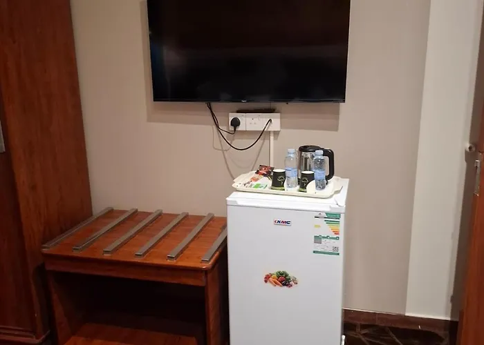 Meral Crown Hotel