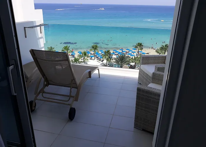 Vrissaki Beach Hotel