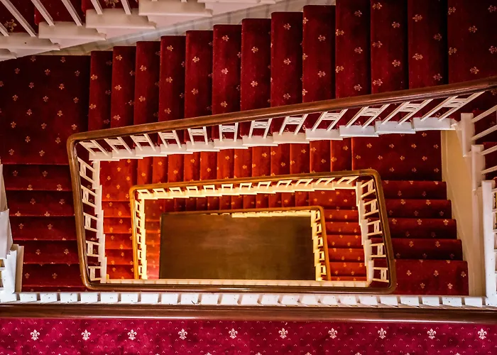 The Queens Hotel