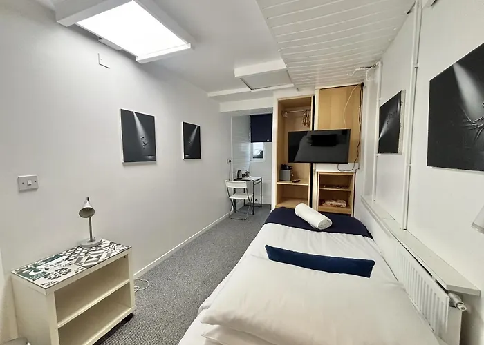 City Centre Guest House - Gloucester Park