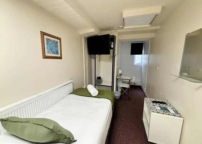 City Centre Guest House - Gloucester Park