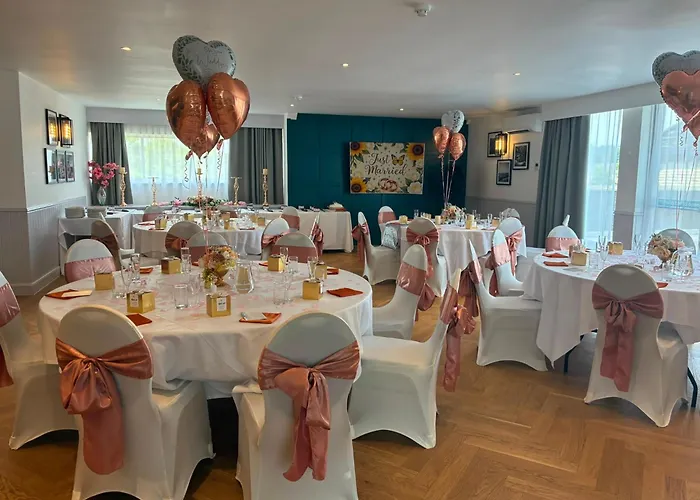 Tiverton Hotel Lounge & Venue