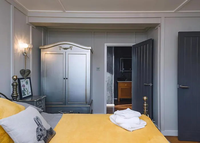 Riverview Lodges And Glamping Welshpool