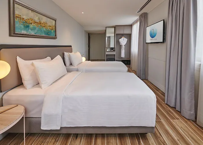 J-Hotel By Dorsett