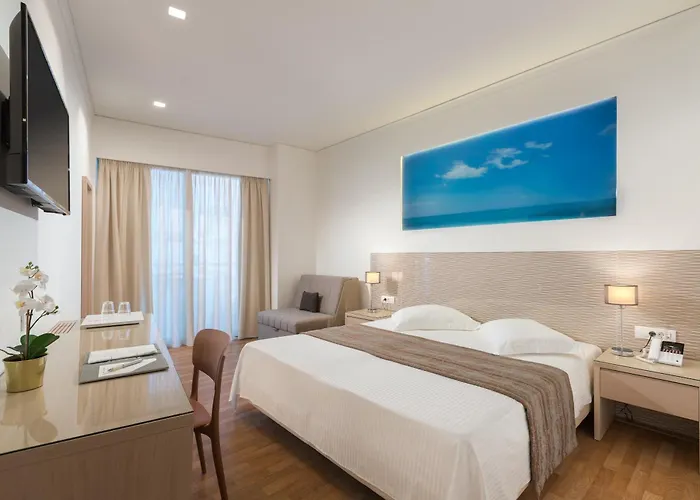 Alexandra Hotel&Apartments