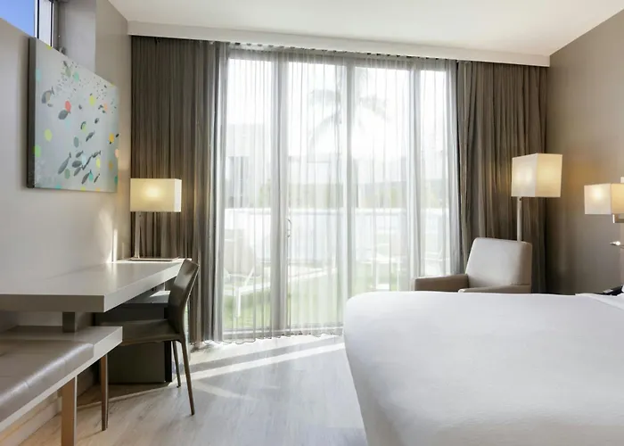 Ac Hotel By Marriott Miami Beach