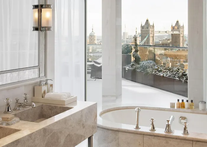 Four Seasons Hotel London At Tower Bridge