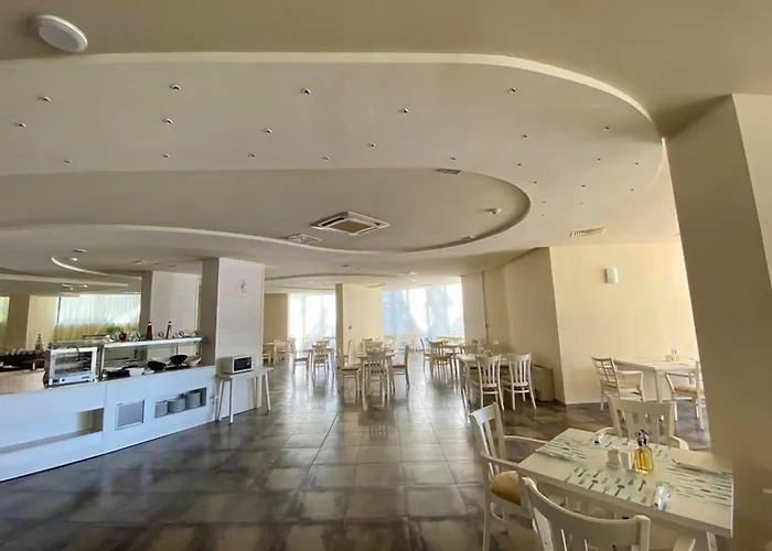 Palm Beach Hotel