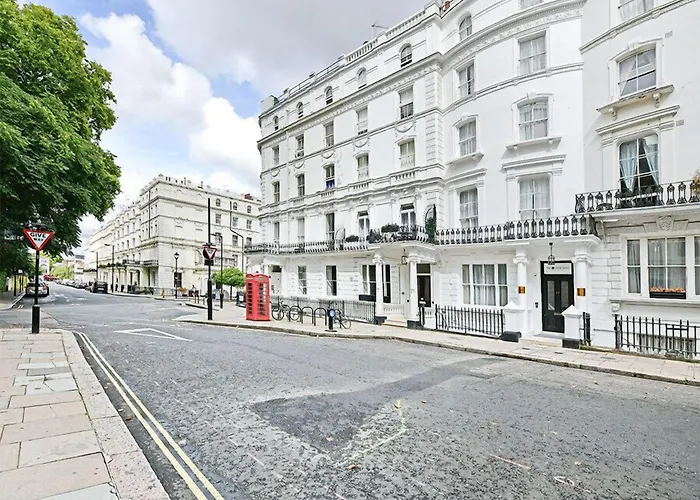 The Chapter Hotels - J Hyde Park