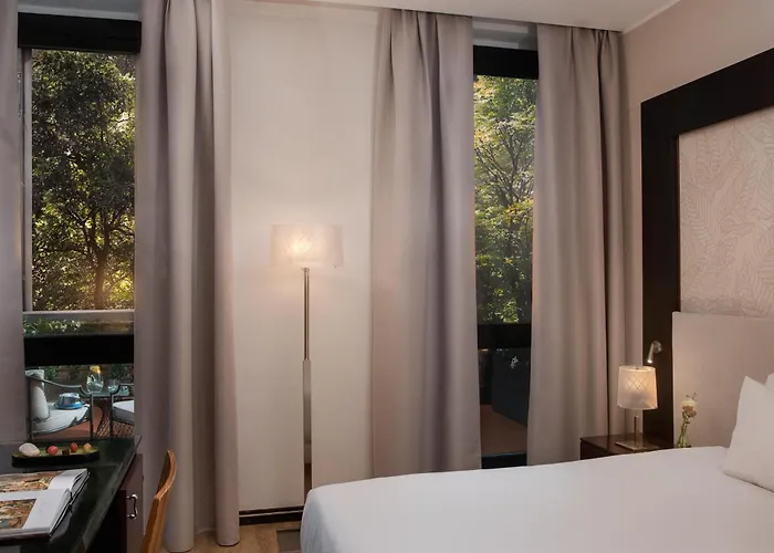 Nh Siena Hotel