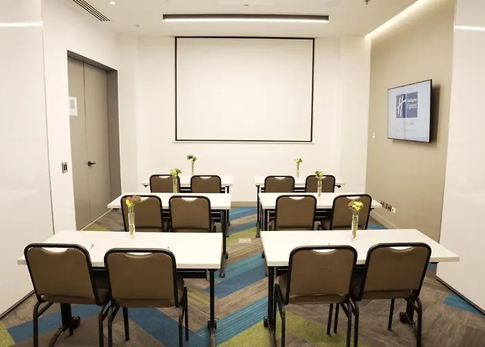 Holiday Inn Express Bogotá - Parque La 93, an IHG Hotel
