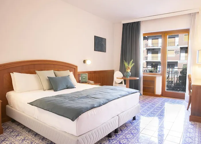 Hotiday Room Collection - Sorrento