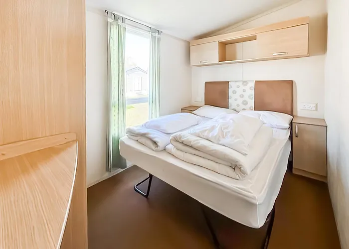 Lakeside Holiday Park