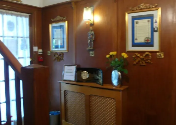 Sandilands House