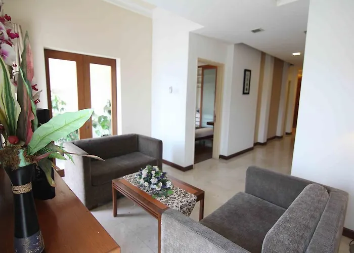 Peninsula Residence All Suite Hotel