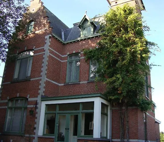 Charming 19Th Century Small Castle Fine Fleur Surrounded By Quiet Garden Bruges