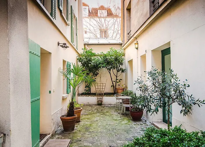 Paris-Oasis Montmartre