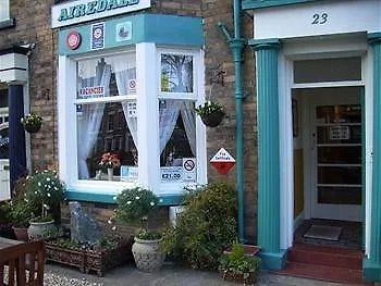 Airedale Guest House Scarborough