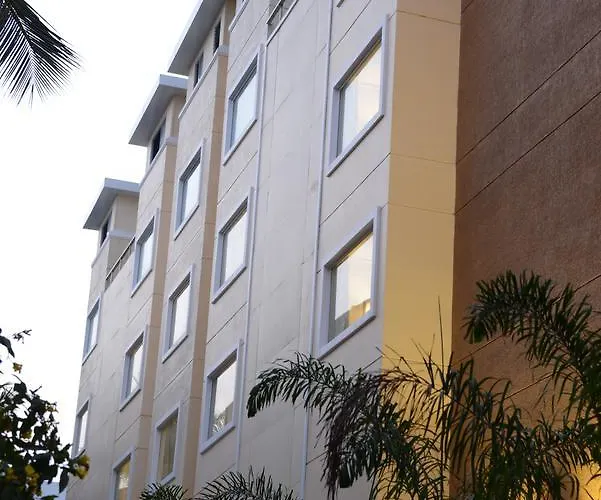 Hotel Blu Iris Chennai