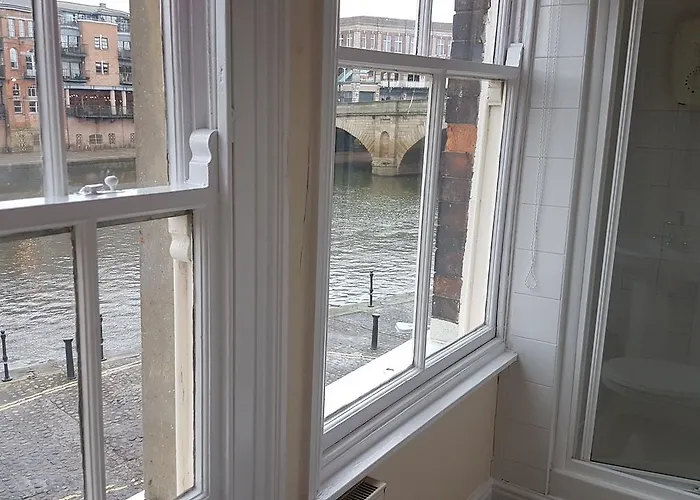 Lil'S On The Waterfront Hotel York