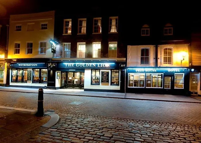 The Golden Lion Wetherspoon Hotel Rochester 