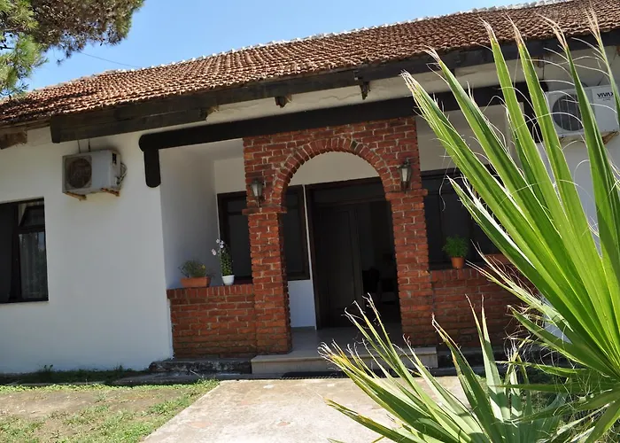 Tropikal Bungalows Durrës