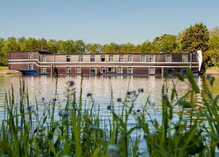 Boat Hotel De Barge Brügge