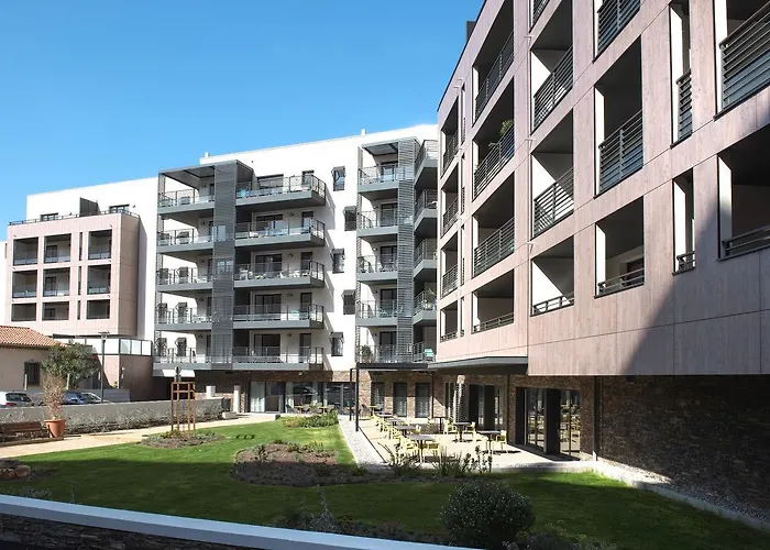 Aparthotel Domitys La Palombine à Saint-Raphaël