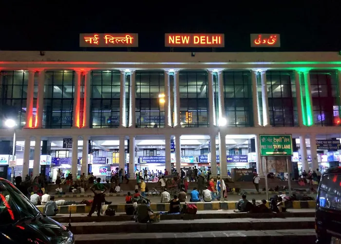Hotel Delhi 55 -City Center, New Delhi Railway Station, Paharganj