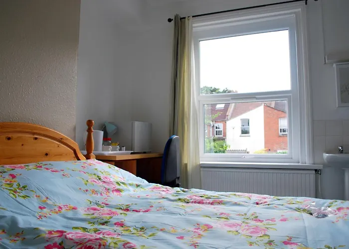 Clift Guest House Bristol