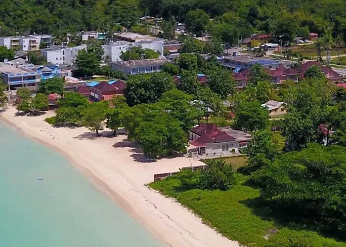 Coral Seas Beach