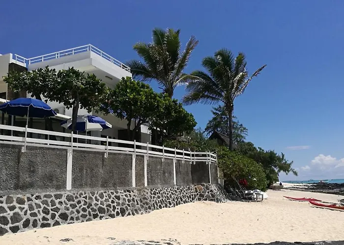 Blue Beryl Guest House Blue Bay