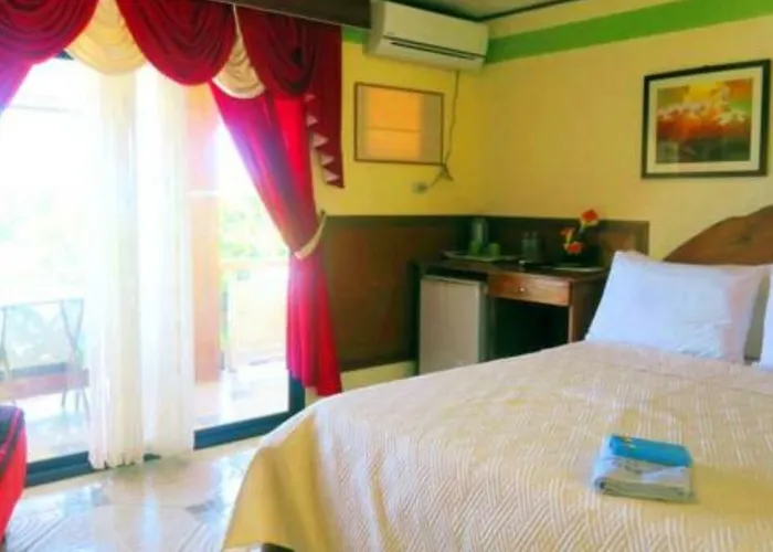 Four Seasons Seaview Hotel El Nido