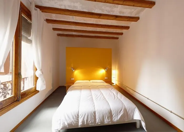 Visit-Bcn Cosmopolitan Apartments
