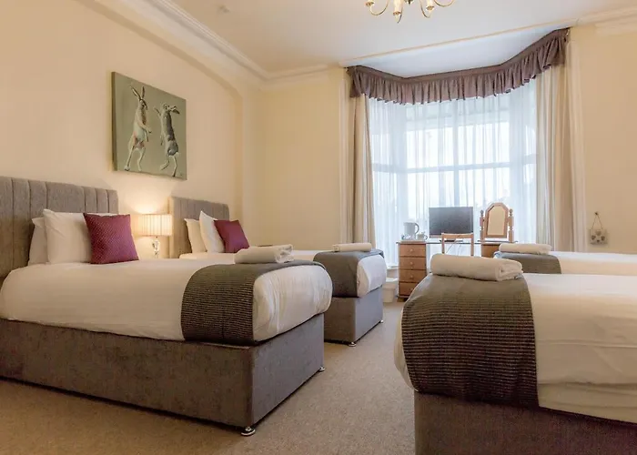 Lowdens Guest House