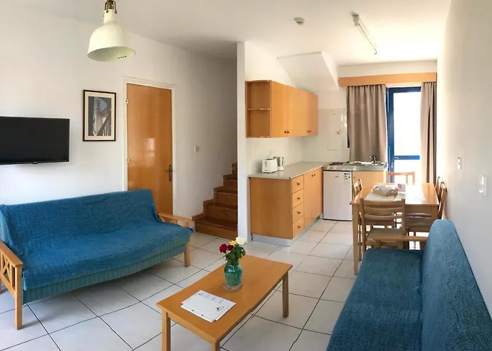 Bay View Hotel Apartments Polis