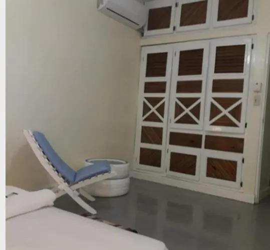Hotel Recycled House Santo Domingo